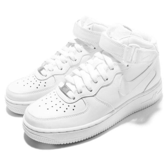 Nike Women's Air Force 1 Mid '07 Leather sneakers - Picture 1 of 5